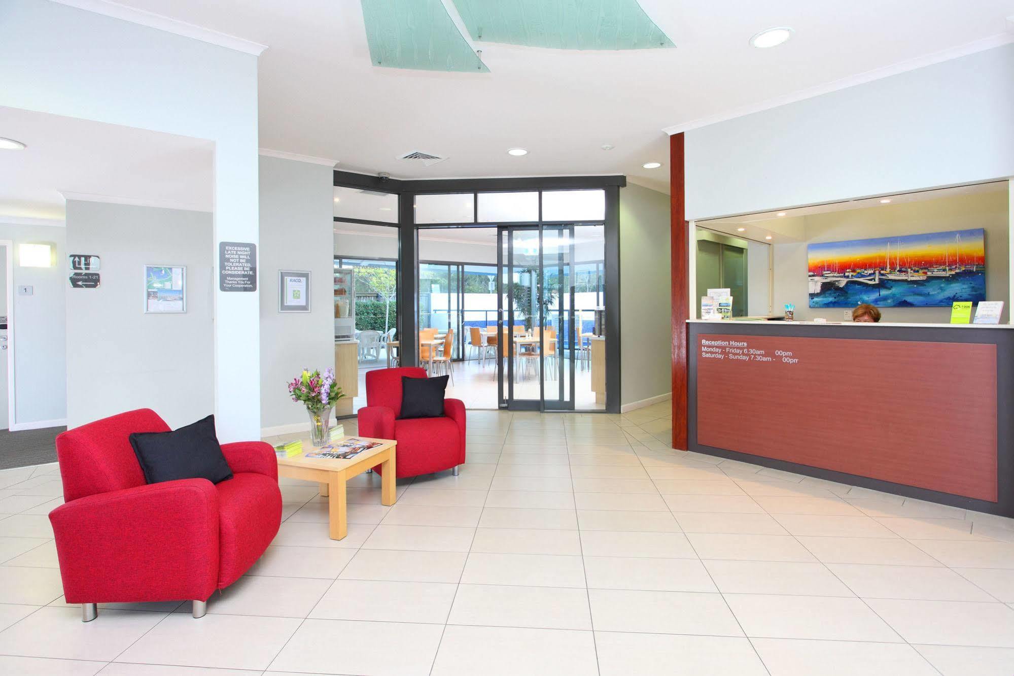 Manly Marina Cove Motel Брисбен Экстерьер фото