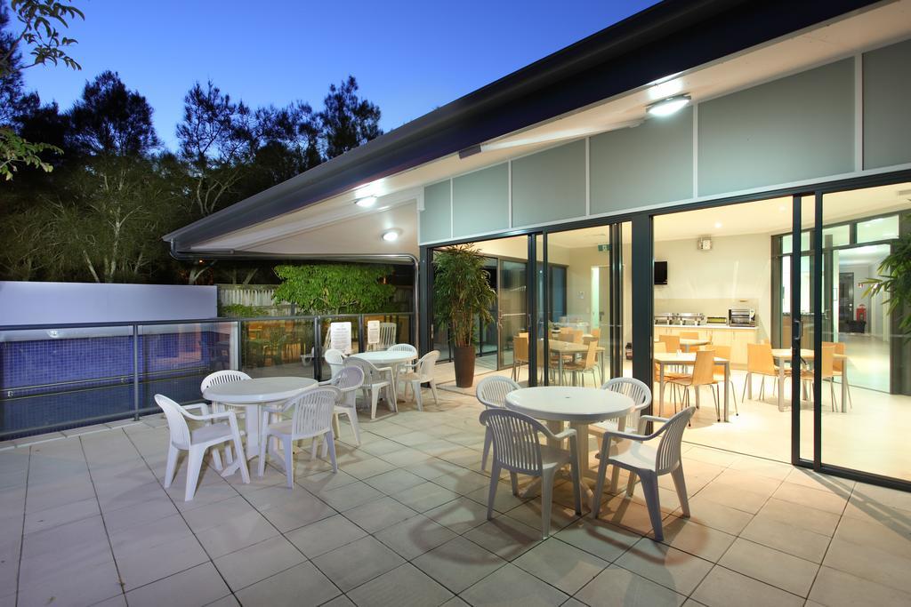 Manly Marina Cove Motel Брисбен Экстерьер фото